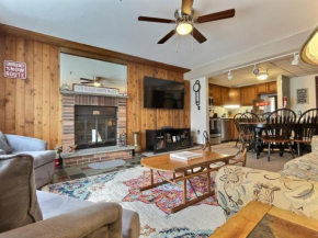 BaseLoj - Pool, Shuttle, Hot Tub, Sauna, Grill Killington
